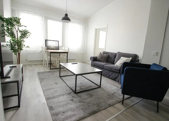 דירה And Spacious For 3